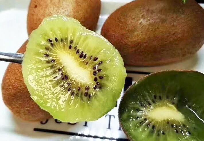 獼猴桃采集花粉